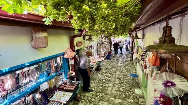 DÜNYANIN EN DAR ARASTASI  BÜYÜLEMEYE DEVAM EDİYOR