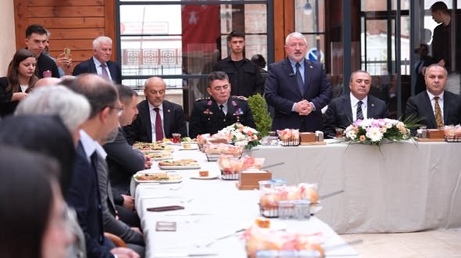 İKİZ KONAK’IN İLK MİSAFİRLERİ  ŞEHİT AİLELERİ VE GAZİLER OLDU