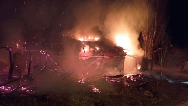 Ä°SKÄ°LÄ°Pâ€™TE 1 EV VE AHIR YANDI