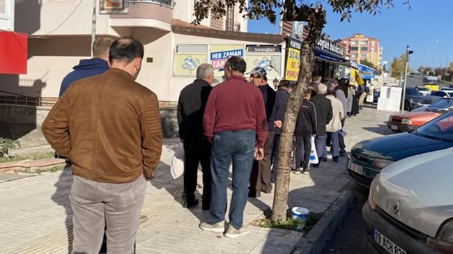 ÇORUM’DA HAMSİ KUYRUĞU!