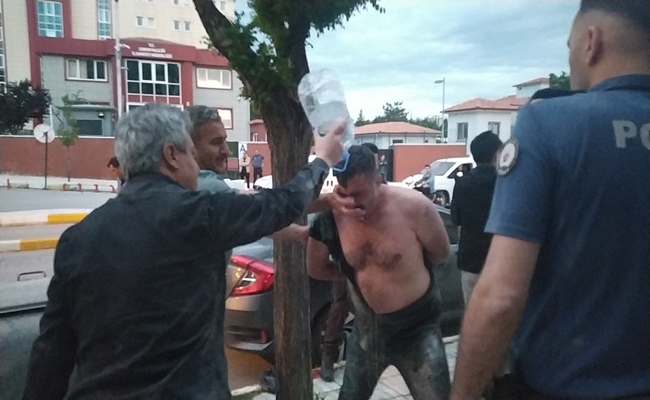 ÃœZERÄ°NE BENZÄ°N DÃ–KEREK  KENDÄ°NÄ° YAKMAK Ä°STEDÄ°!