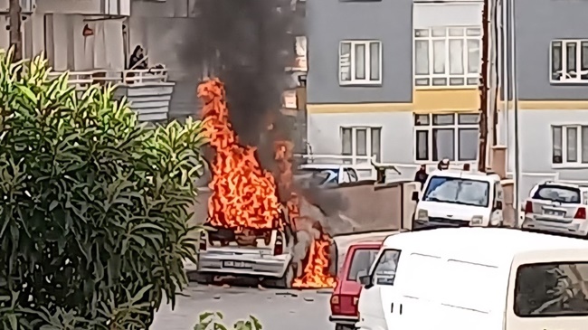ÇORUM’DA İMAM NİKAHLI  EŞİNİN OTOMOBİLİNİ YAKTI