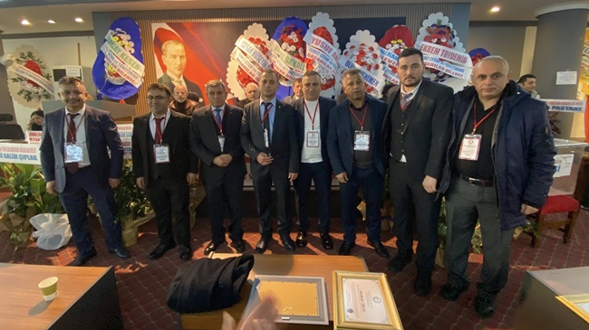 İSMET ÇITAK GÜVEN TAZELEDİ