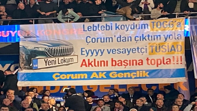 ÇORUM AK GENÇLİK’TEN  DİKKAT ÇEKEN PANKART