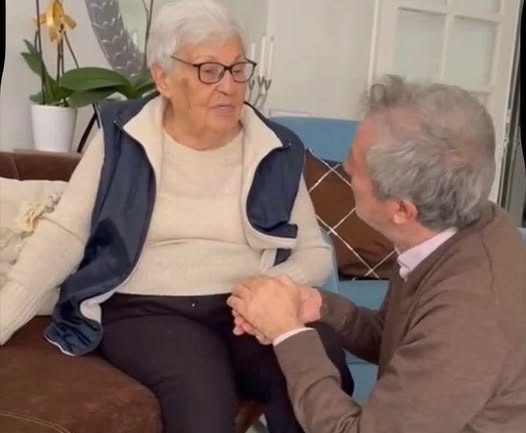 TEOMAN ŞAHİN ANNESİNİ KAYBETTİ!
