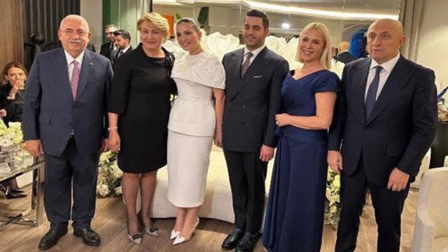 AHLATCI İLE SİNAN ENGİN DÜNÜR OLDU