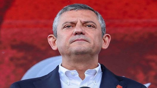 ÖZGÜR ÖZEL CHP’YE VEDA ETTİ!