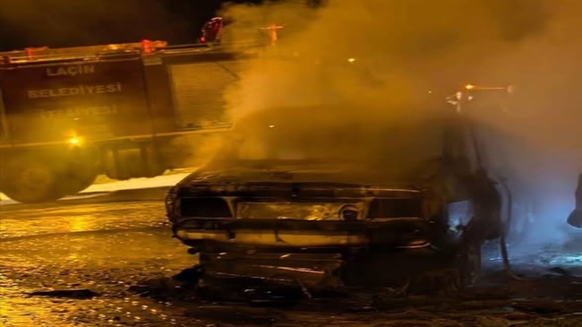 PARK HALİNDEKİ OTOMOBİL YANDI