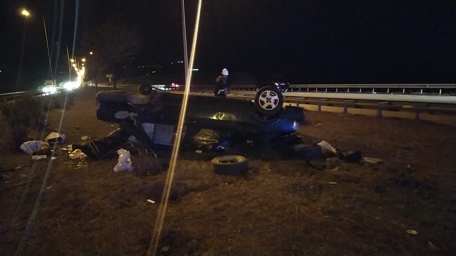 Ã‡ORUMâ€™DA DEVRÄ°LEN OTOMOBÄ°LDEKÄ° 3 KÄ°ÅžÄ° YARALANDI