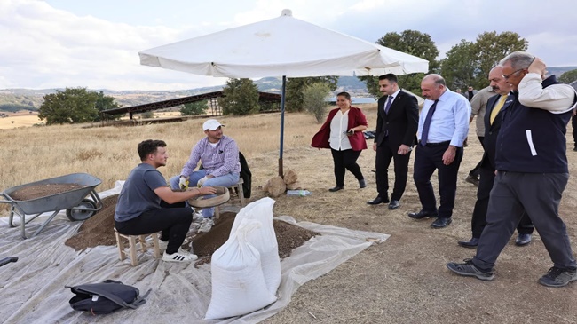 ŞAPİNUVA, ANADOLU TARİHİNE IŞIK TUTUYOR