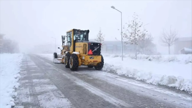 79 KÖY YOLU ULAŞIMA KAPANDI