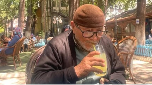86 YAŞINDAKİ YAŞLI ADAM HER YERDE ARANIYOR