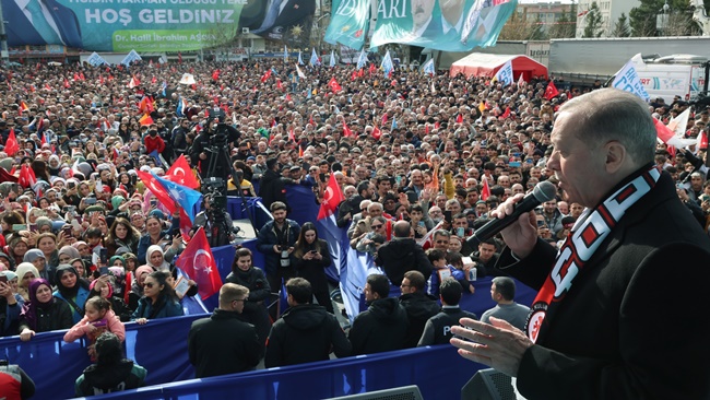 Ã‡ORUM, REÄ°Sâ€™Ä° YÄ°NE BAÄžRINA BASTI