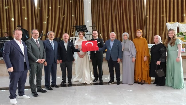 GENÇ DOKTORLAR DÜNYAEVİNE GİRDİ