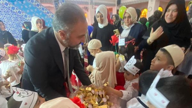 FATÄ°H CAMÄ° Ã‡OCUK SESLERÄ°YLE ÅžENLENDÄ°