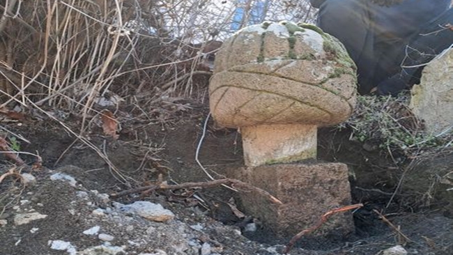 TARÄ°HÄ° MEZAR TAÅžININ KÄ°ME  AÄ°T OLDUÄžU ARAÅžTIRILIYOR