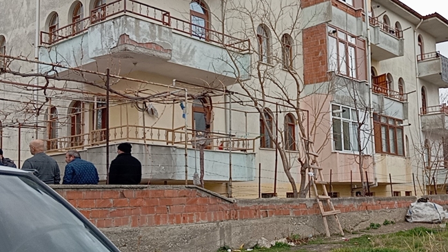 AÄžAÃ‡ BUDAMAK Ä°STERKEN CANINDAN OLDU