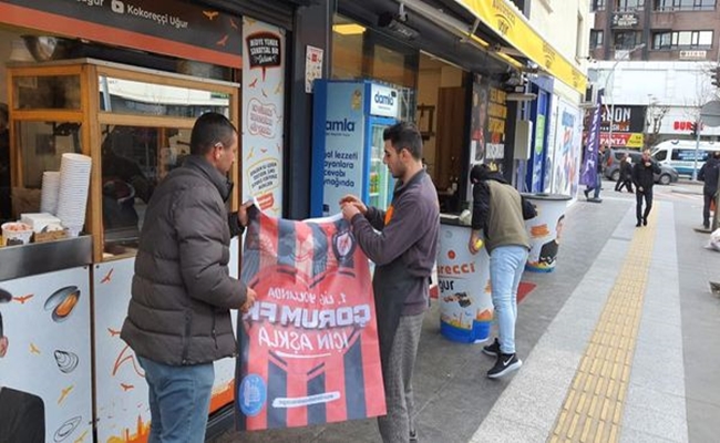 BELEDÄ°YE, ÅžEHRÄ° Ã‡ORUM FK  BAYRAKLARIYLA DONATIYOR