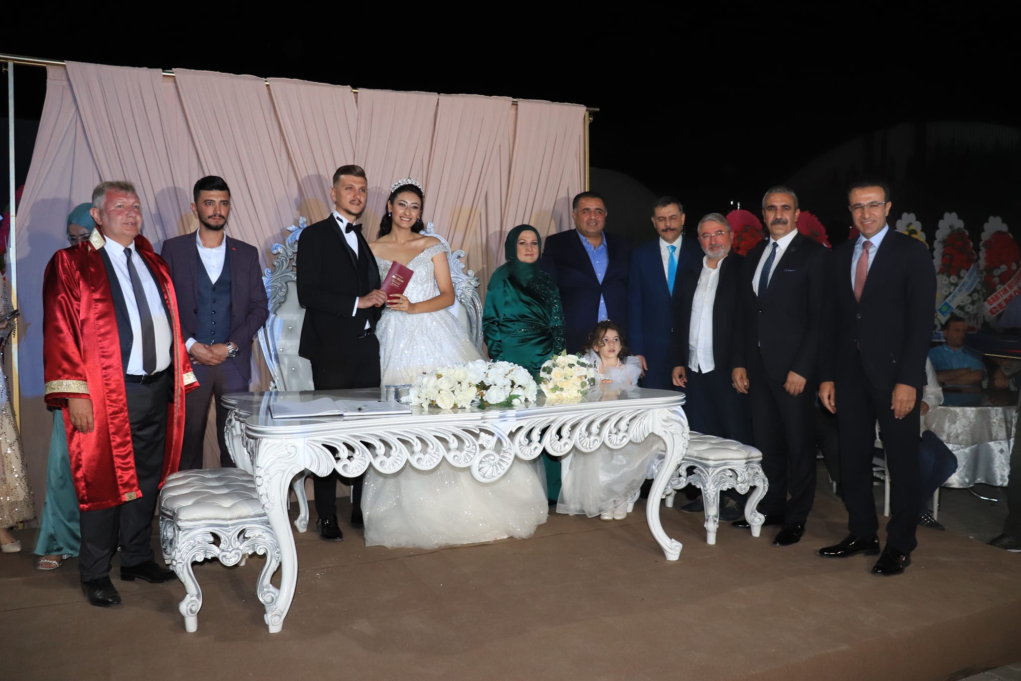 BAÅžKAN GELGÃ–R, OÄžLUNU EVLENDÄ°RDÄ°