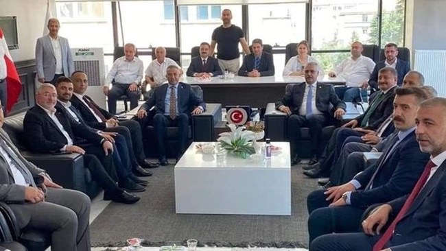 CHP VE AK PARTÄ°'DEN KARÅžILIKLI BAYRAM ZÄ°YARETÄ°!