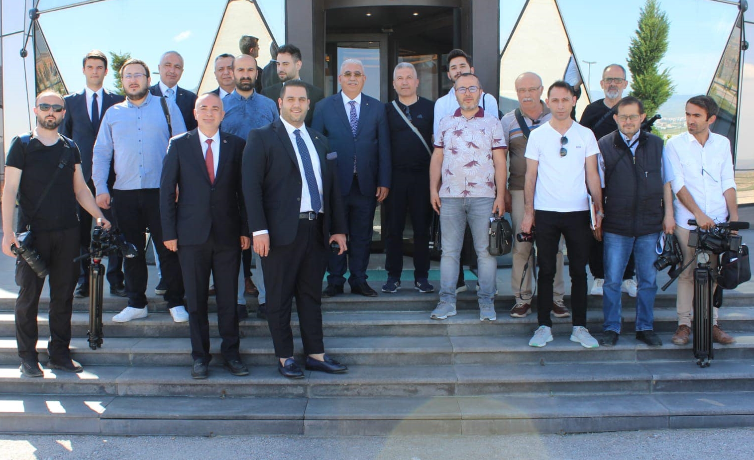 AHLATCIâ€™DAN 500 Ã‡ORUMLUYA Ä°Åž Ä°MKANI!