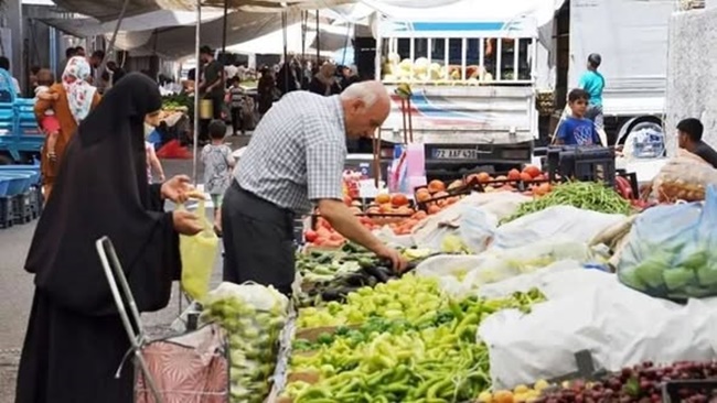 ÇORUM'DA SEBZE PAZARLARINA  