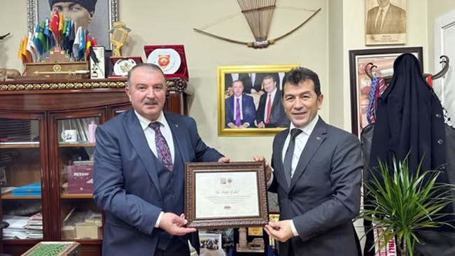 ERDAL, MOBİLYACI ESNAFININ SORUN  VE TALEPLERİNİ FEDERASYONA TAŞIDI