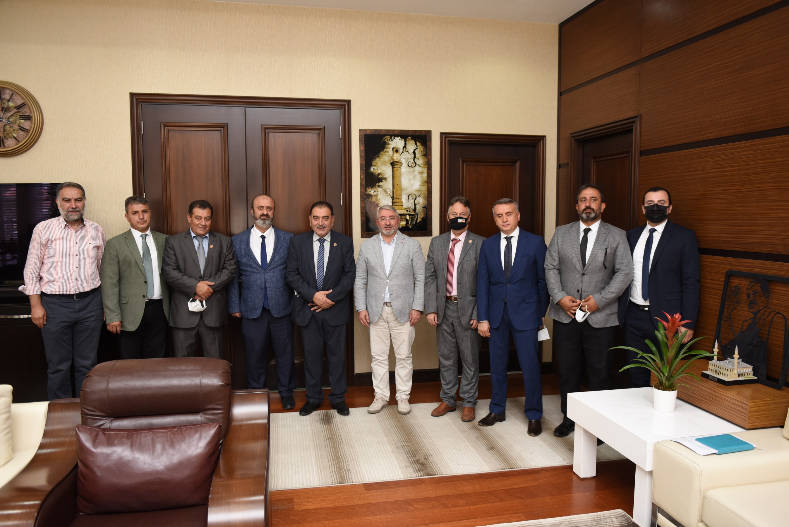FÄ°LÄ°STÄ°NLÄ° 'KARDEÅž ÅžEHÄ°R' HEYETÄ° Ã‡ORUM'A GELDÄ°