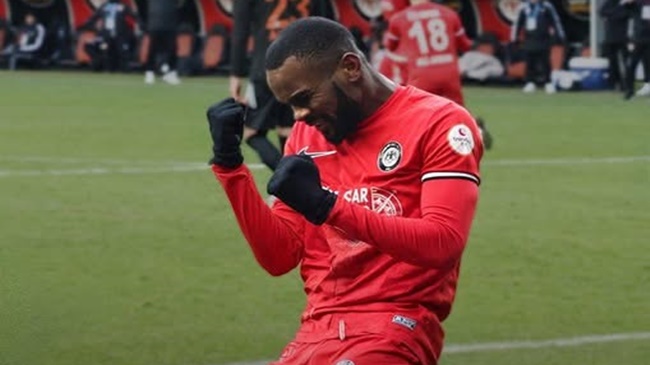 ÇORUM FK, DUREL AVOUNOU İLE YOLLARINI AYIRDI