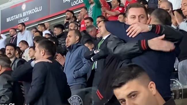 SEVİNMEYİ EN ÇOK SİZ HAK ETTİNİZ