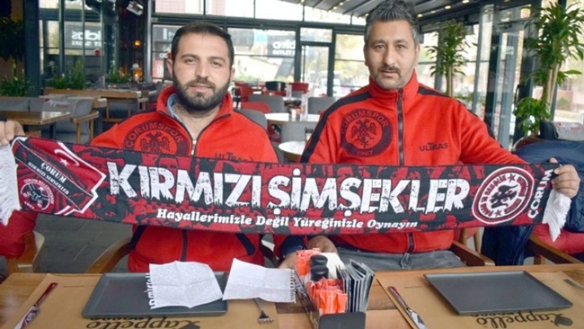 KIRMIZI-ŞİMŞEKLER, TRİBÜN DEĞİŞTİRDİ
