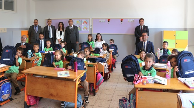 ÖĞRENCİLERE ÇANTA VE KIRTASİYE DESTEĞİ!