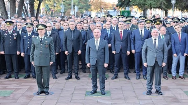 ULU ÖNDER’İ SAYGI VE ÖZLEMLE ANDIK