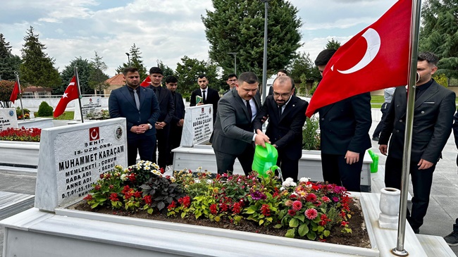 İCRAATI ŞEHİTLERE DUA OLDU!
