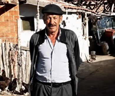 ÇORUM'DA ACI OLAY: EVİNDEN GELEN  SİLAH SESİ SONRASI ÖLÜ BULUNDU