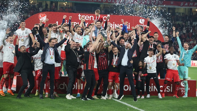 SÜPER LİG’DEYİZ