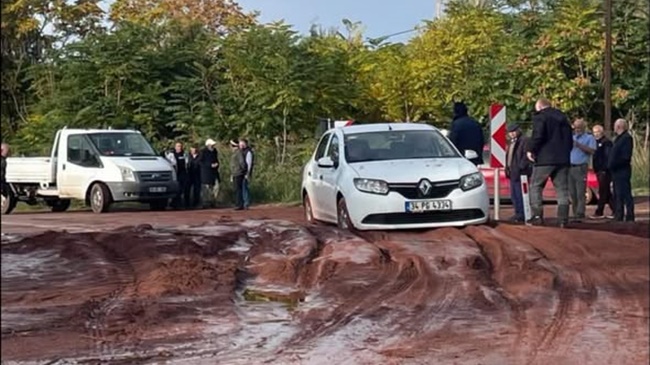 SUNGURLU’DA YAĞMUR ULAŞIMI FELÇ ETTİ!