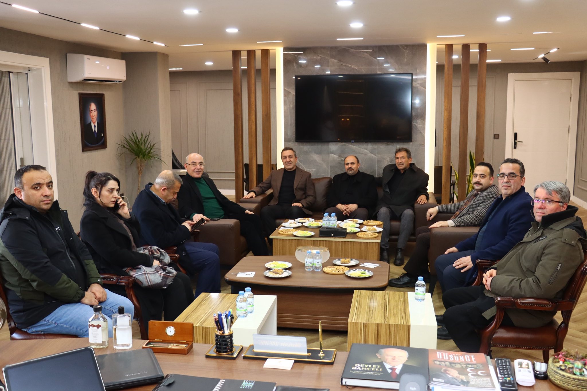 MHP GENEL BAŞKAN YARDIMCISI KARAKAYA, MUHSİN DERE’Yİ ZİYARET ETTİ