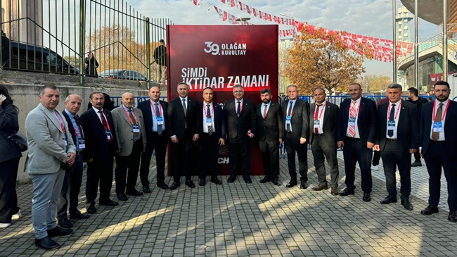 CHP’DE ÖZEL, GÜVEN TAZELEDİ
