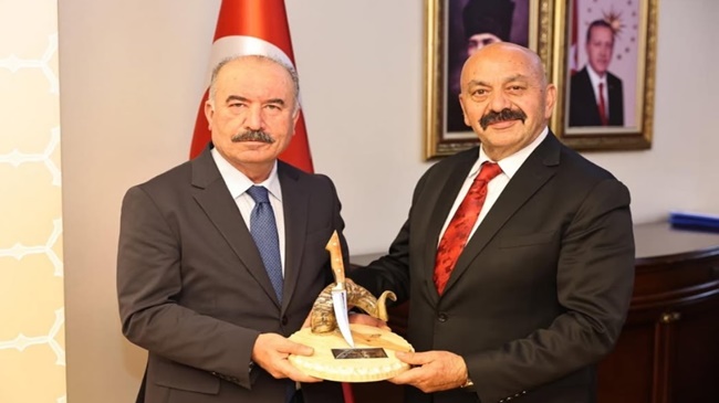 BAŞKAN İSBİR’DEN VALİ ÇALGAN’A ZİYARET